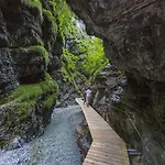 Der Laerchenhof فندق