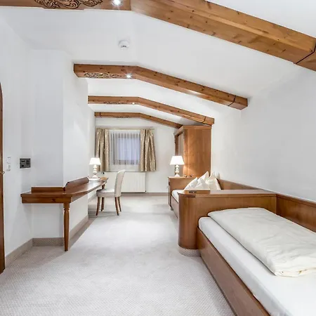 ホテル Der Laerchenhof 5*