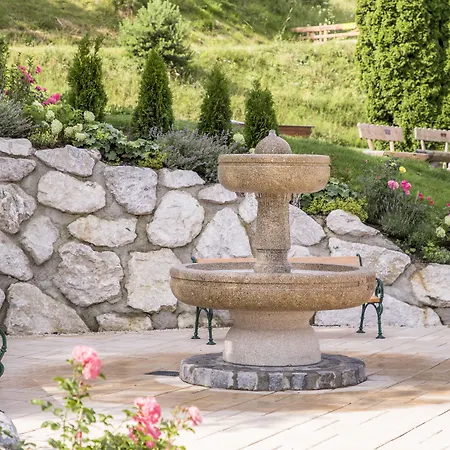 Отель Der Laerchenhof 5*
