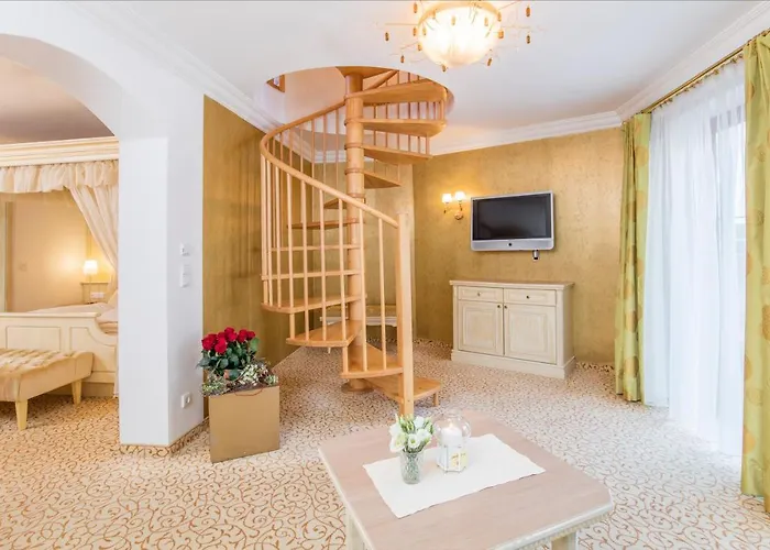 德拉什豪夫酒店 酒店